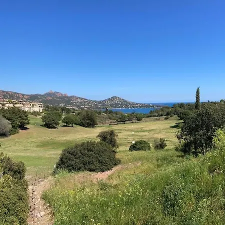 Апартаменты T2 Le Hameau Cap Esterel *